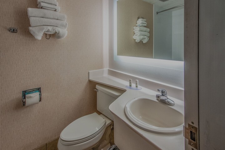 Room 13 of 25