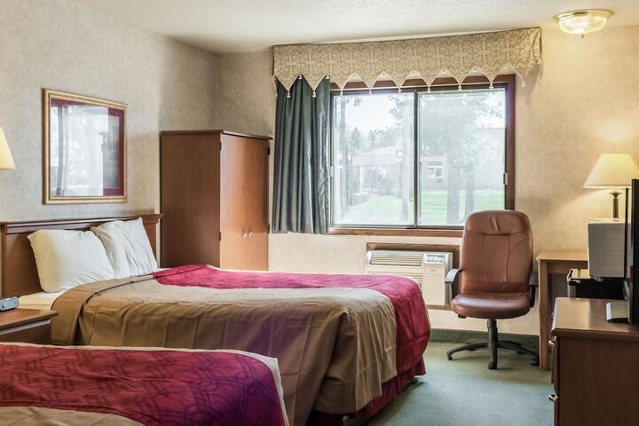 Room 25 of 42