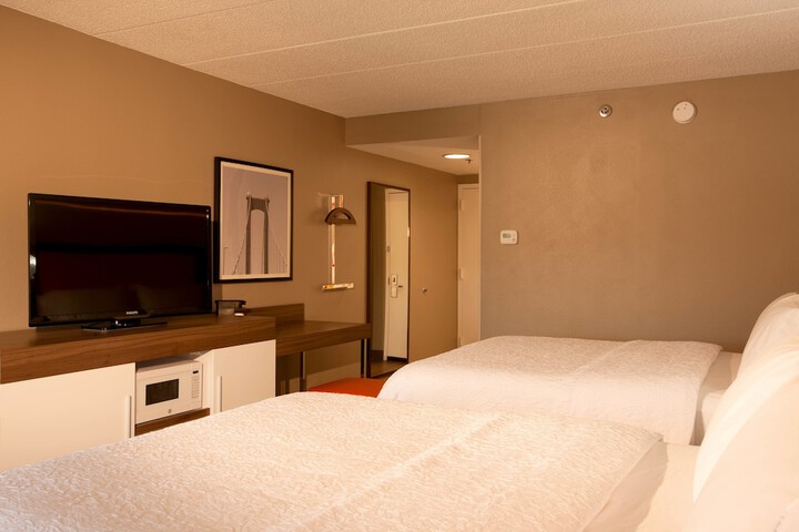 Hampton Inn Pennsville