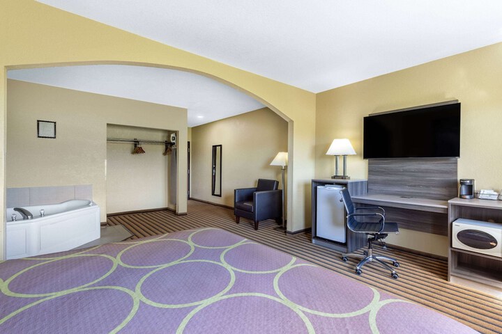 Room 11 of 31