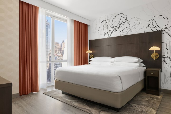 Room 21 of 37