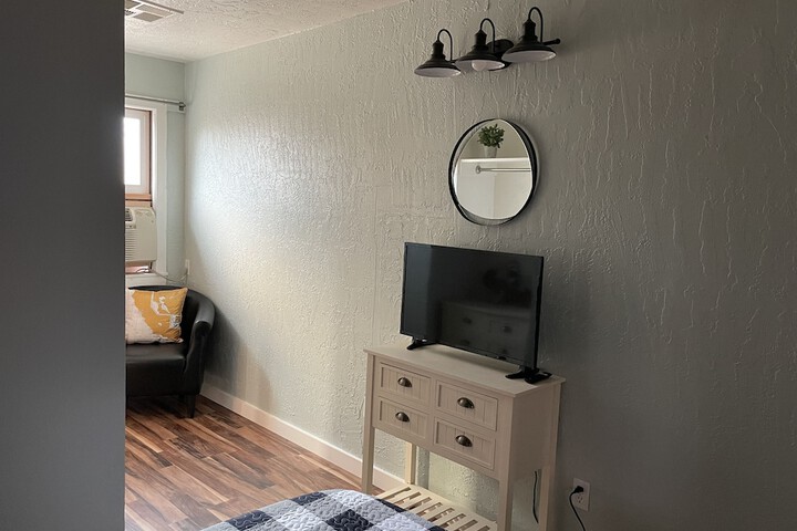Room 9 of 35