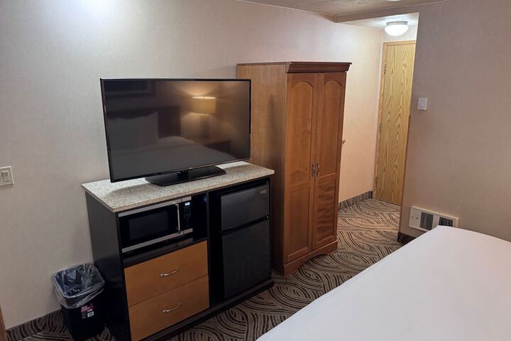 Promenade Inn & Suites Oceanfront