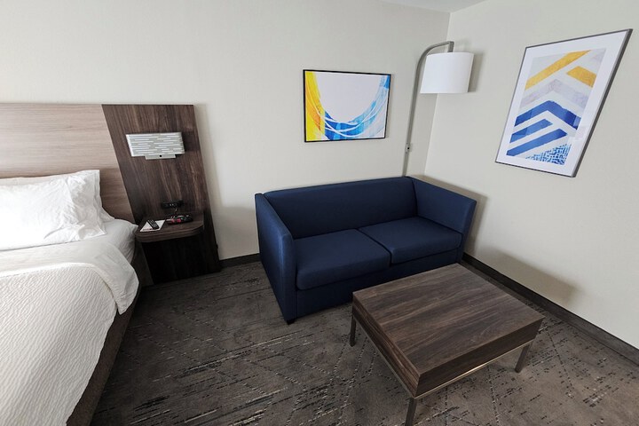 Room 39 of 61