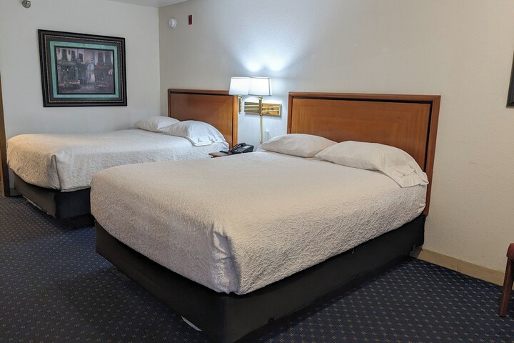Room 32 of 75