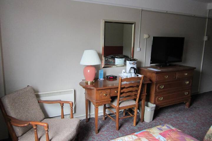 Room 18 of 68