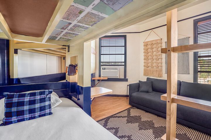 Room 11 of 61