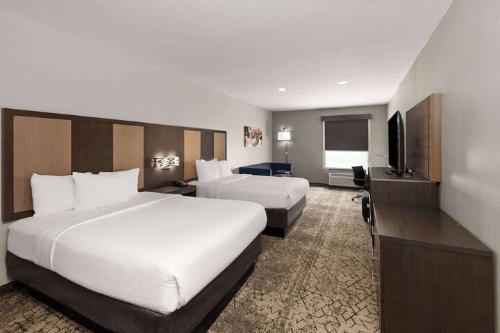 La Quinta Inn & Suites by Wyndham McAlester