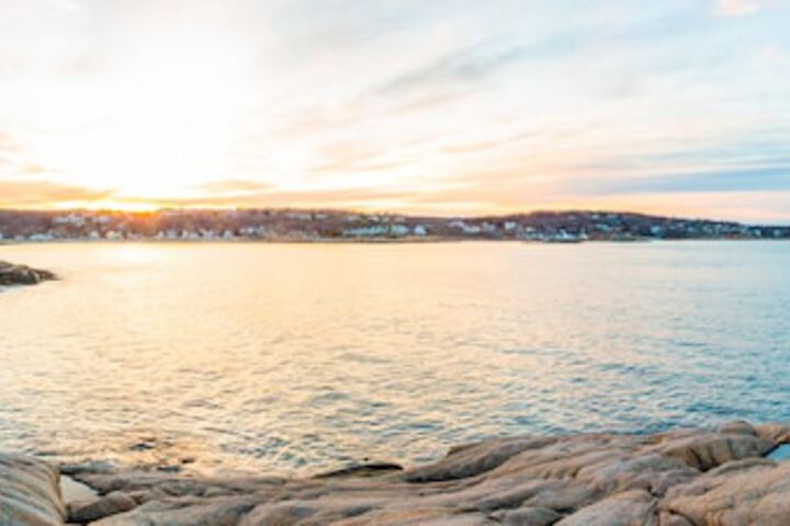 Bearskin Neck Motor Lodge