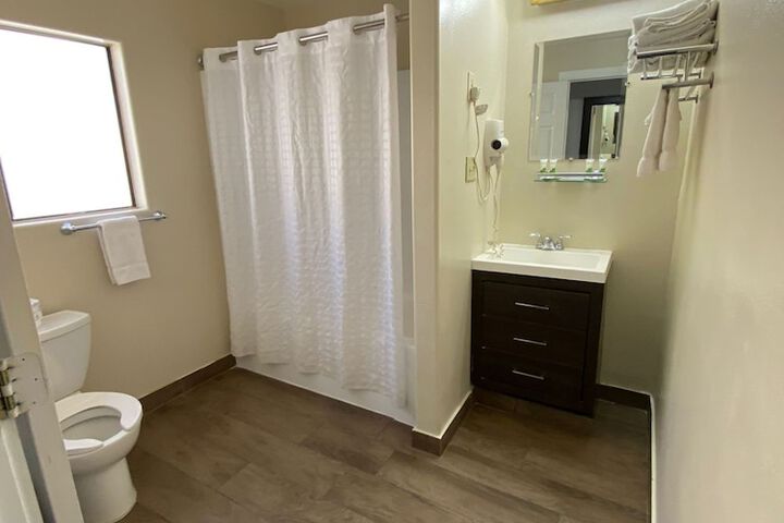 Room 30 of 46