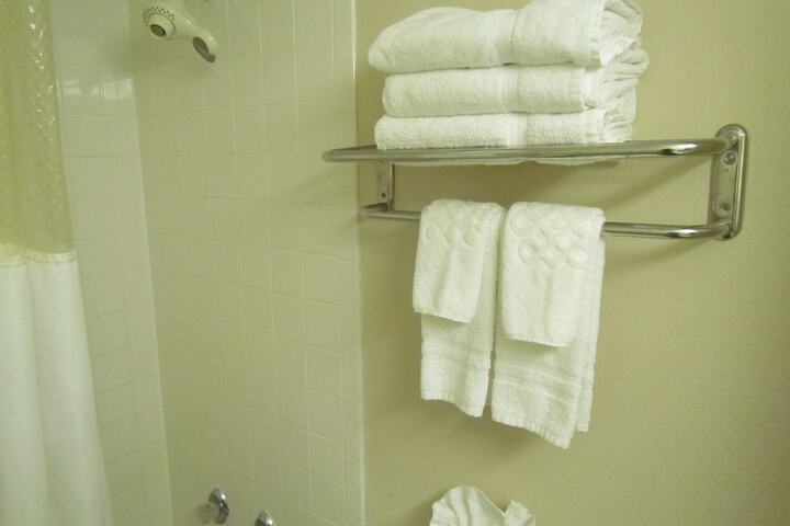 Room 14 of 32