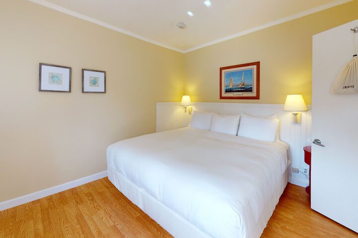 Breezeway Boutique Hotel