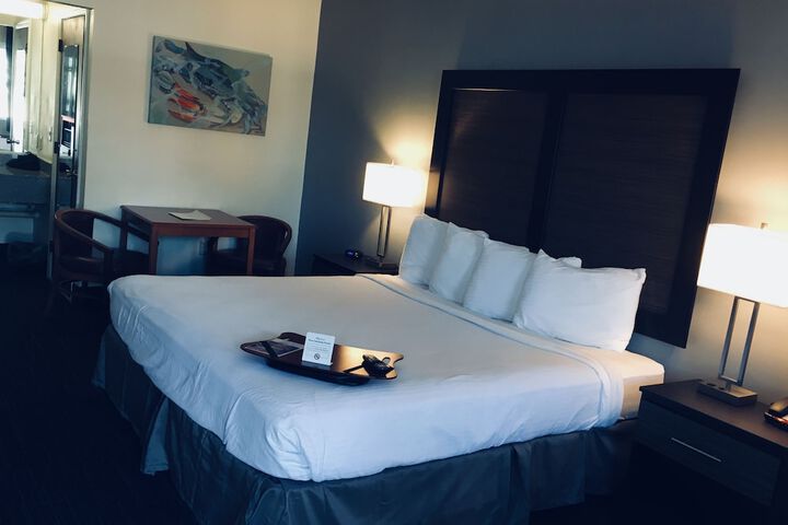 Room 27 of 44