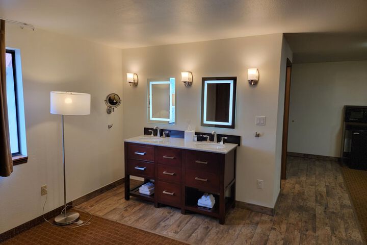 Room 16 of 41