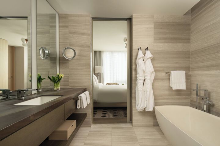 Room 33 of 92