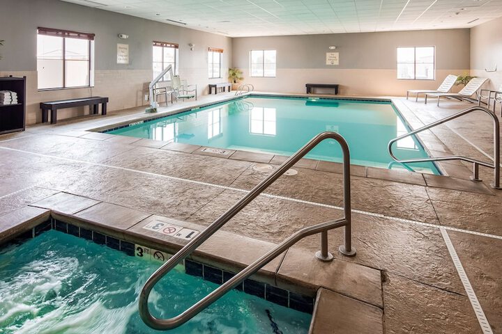 Pool 4 of 37