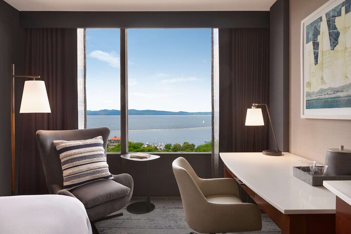 Room 48 of 146