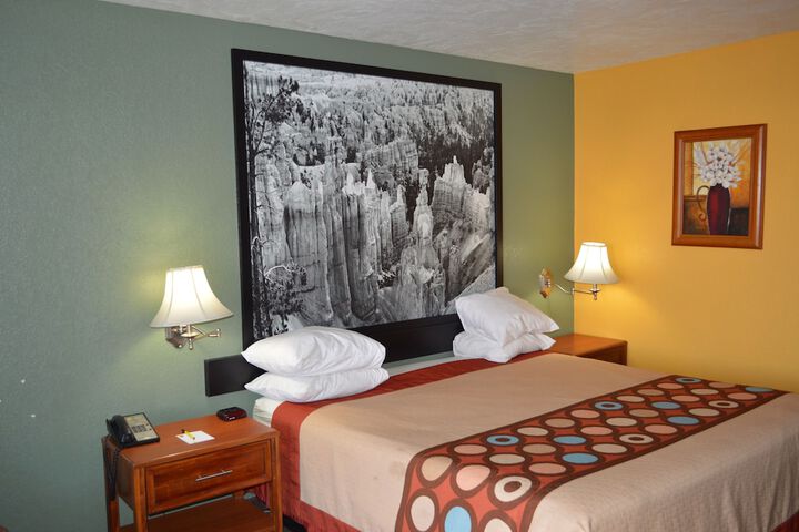 Room 43 of 50