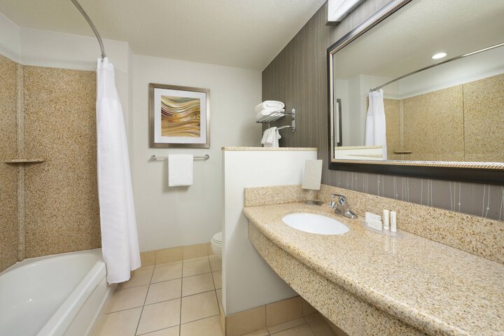 Room 8 of 22