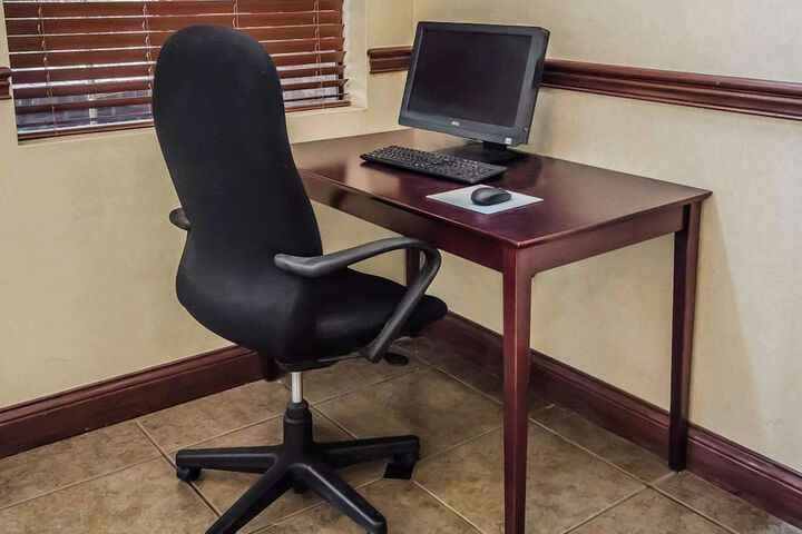 Quality Suites Jeffersonville - Louisville North