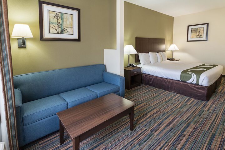 Room 22 of 39