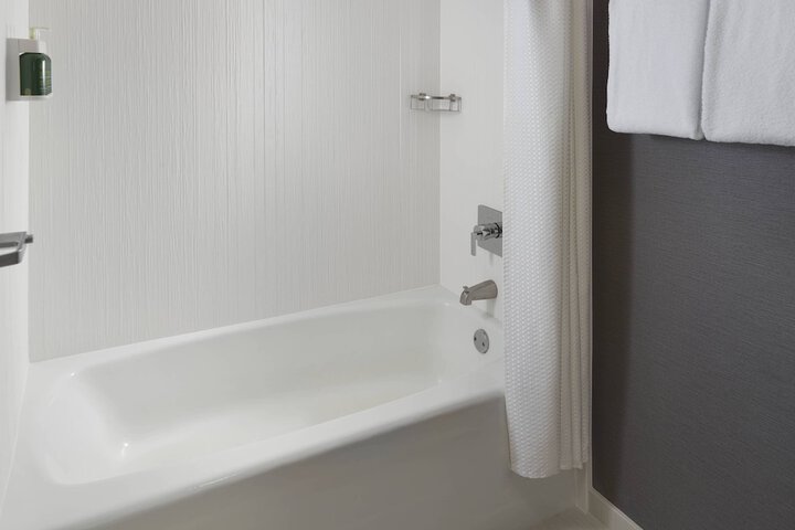 Room 16 of 31