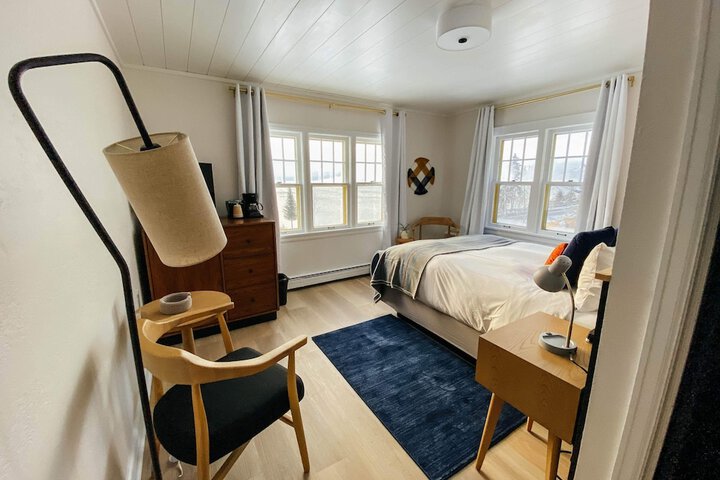 Room 145 of 229