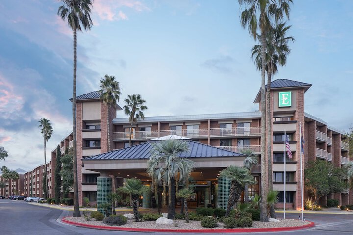 Hotel 2 of 67