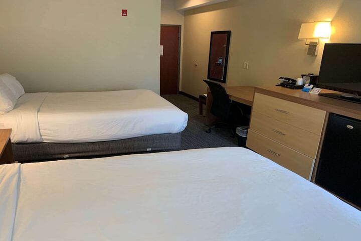 Room 22 of 47