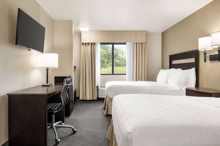 Room 9 of 34