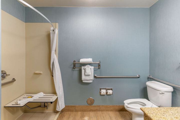 Room 34 of 46