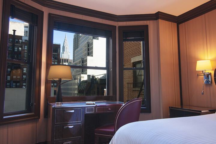Room 27 of 78