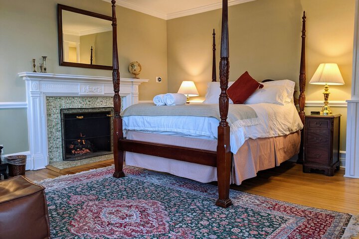Room 15 of 239