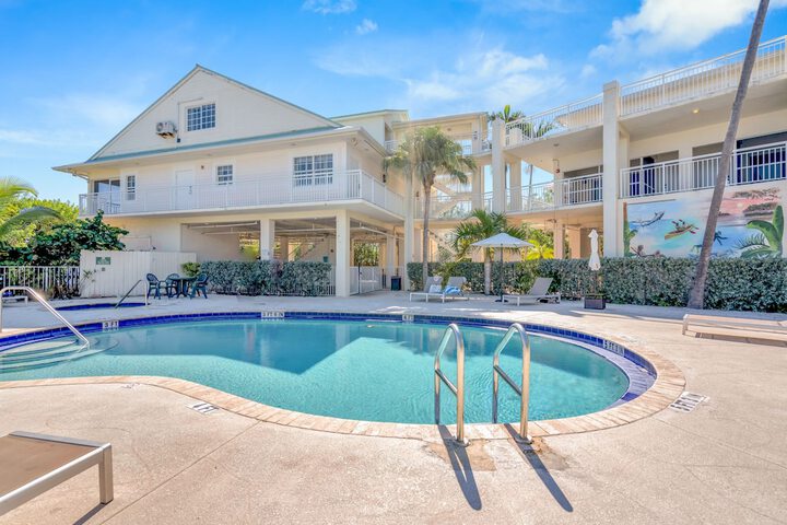 Pool 28 of 103