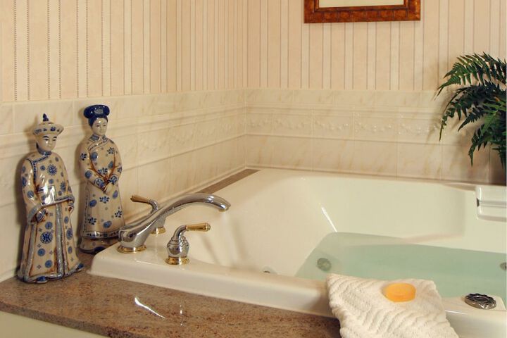 Hot Tub 37 of 39