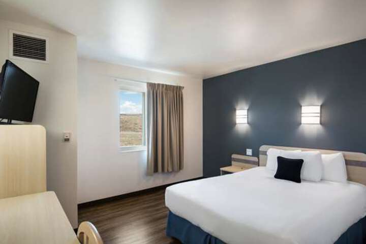 Room 65 of 112