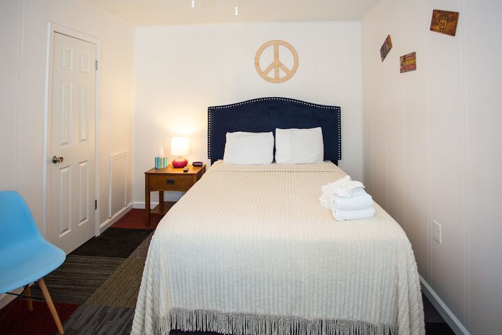 Room 66 of 114