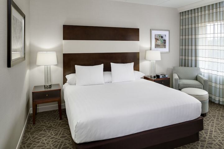 Room 10 of 26