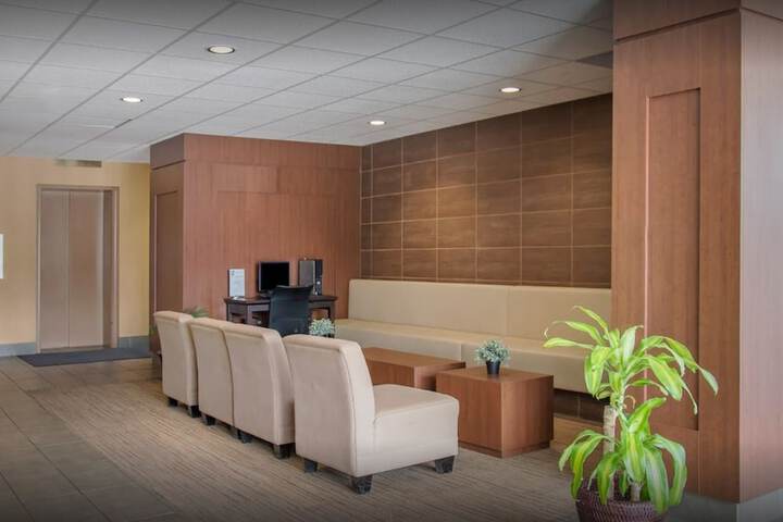 Business Center 38 of 38