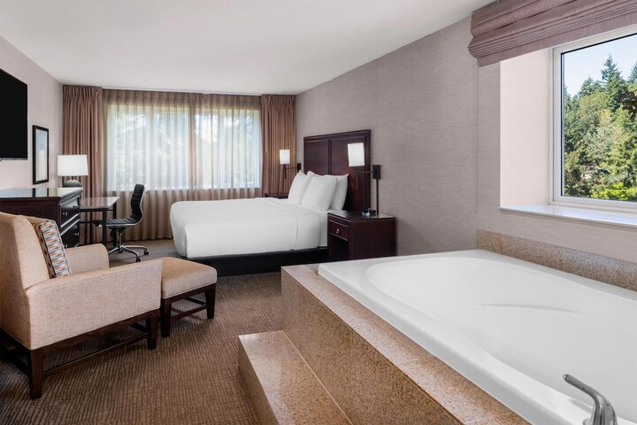 Eastgate Hotel BW Signature Collection