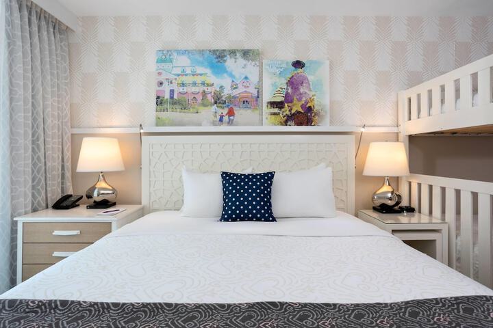 Wyndham Grand Clearwater Beach