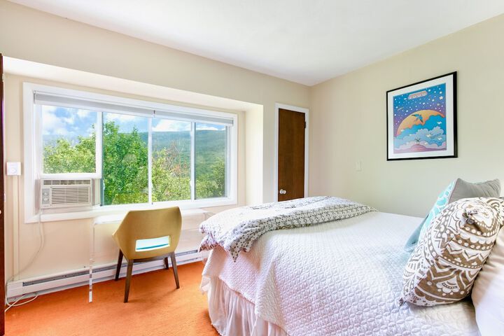 Room 184 of 275