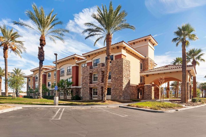 Hotel 2 of 33