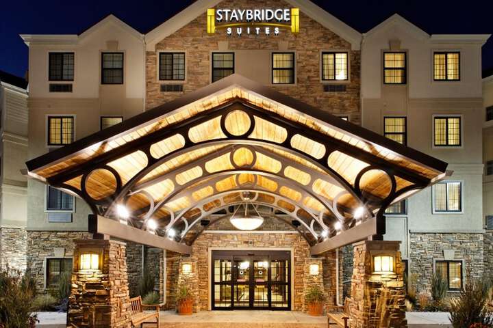 Staybridge Suites Chicago - Glenview by IHG