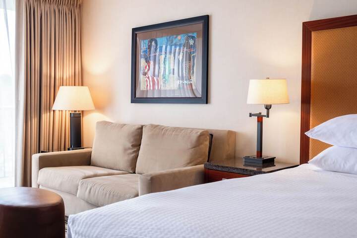 Maui Coast Hotel