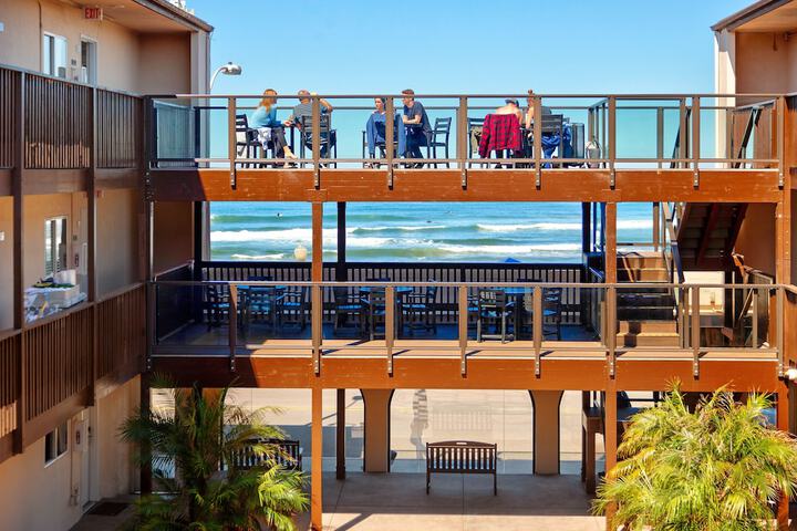 Sundeck 50 of 69