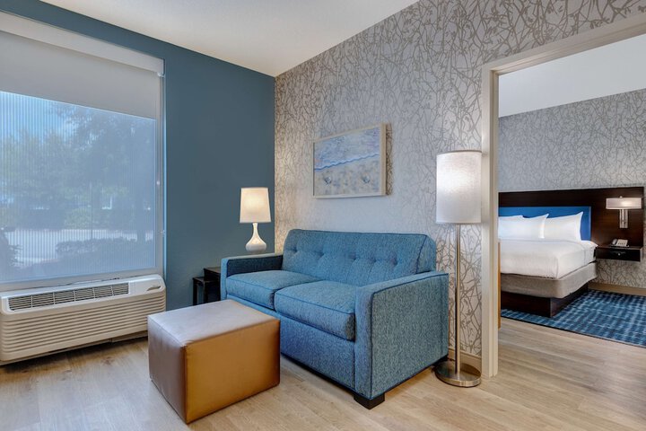 Room 40 of 70