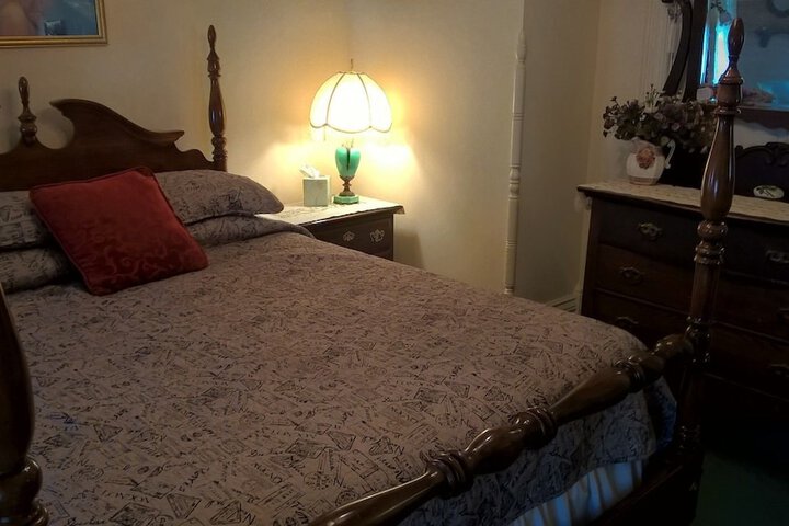 Room 52 of 89