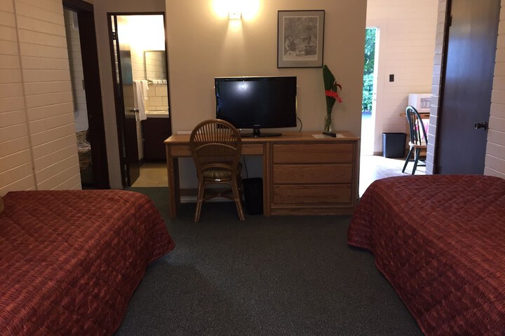 Room 17 of 27