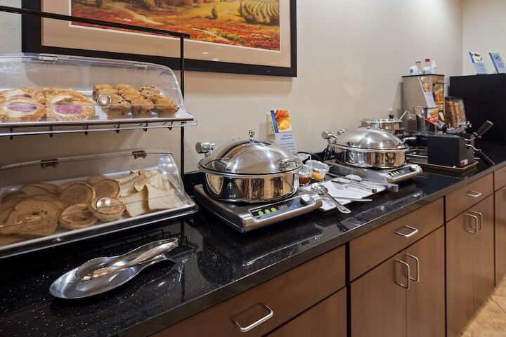 Breakfast/Coffee Service 29 of 35